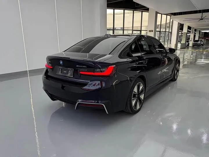 BMW I3 2023