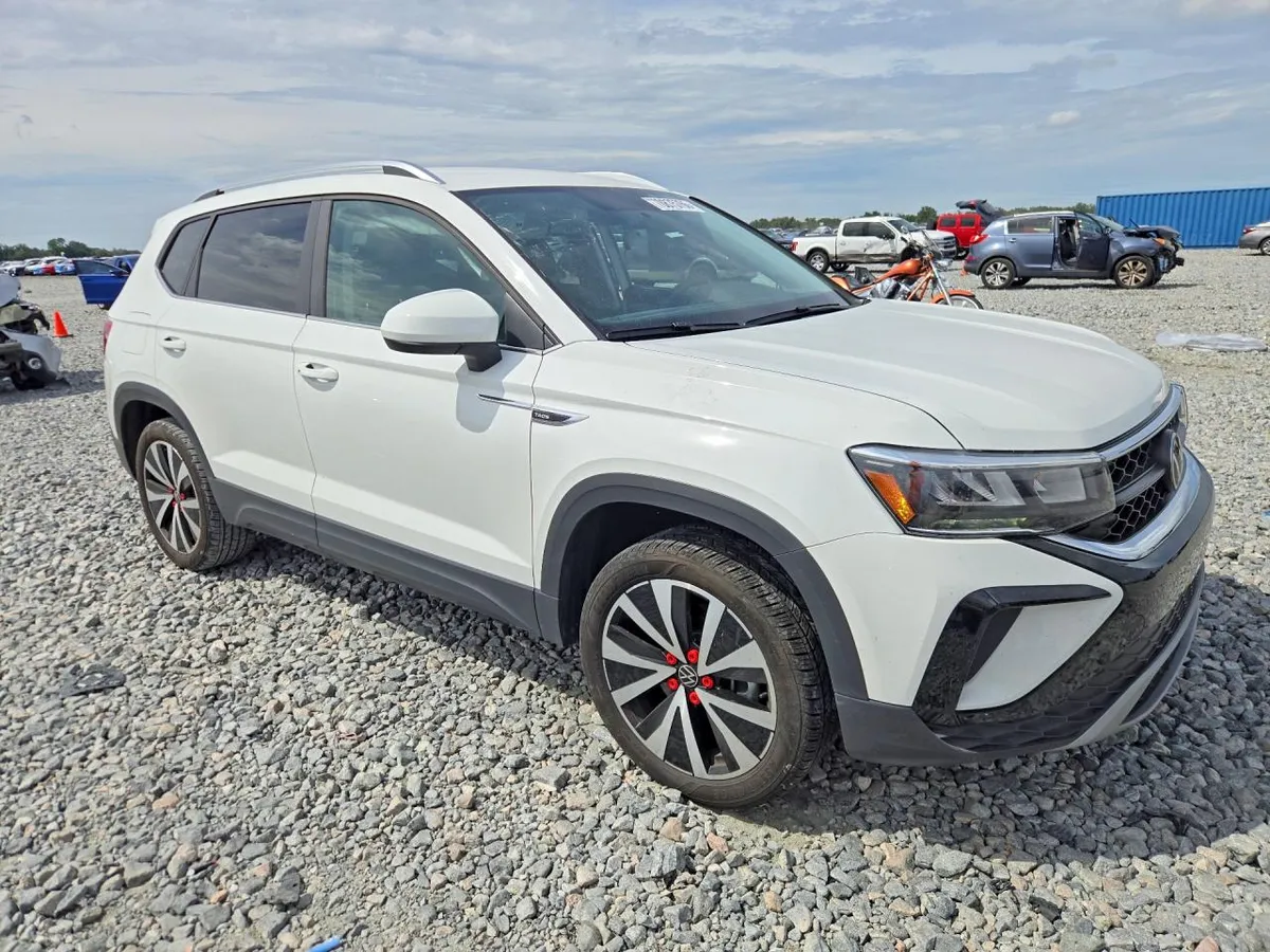 VOLKSWAGEN TAOS SE 2022