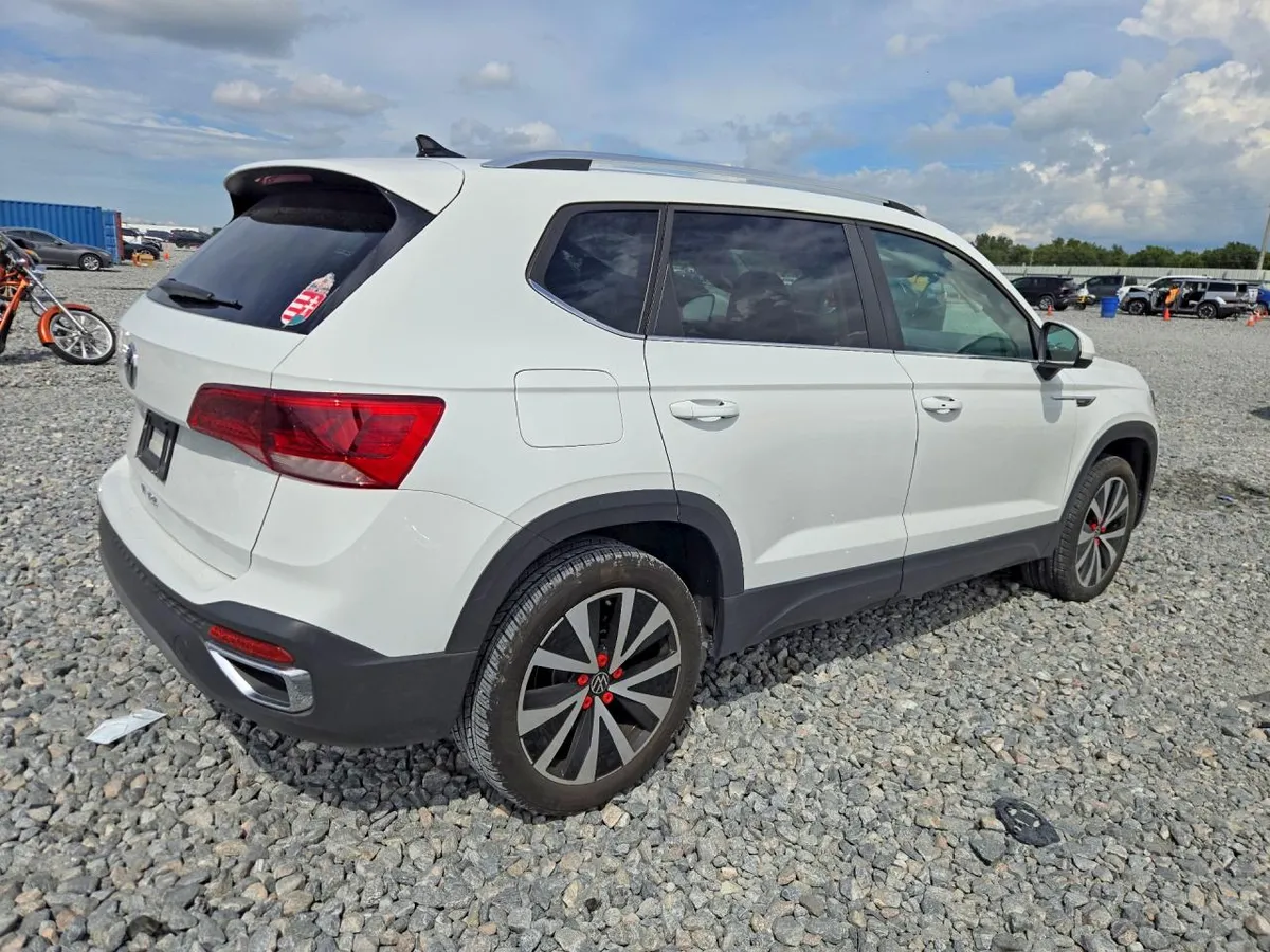 VOLKSWAGEN TAOS SE 2022