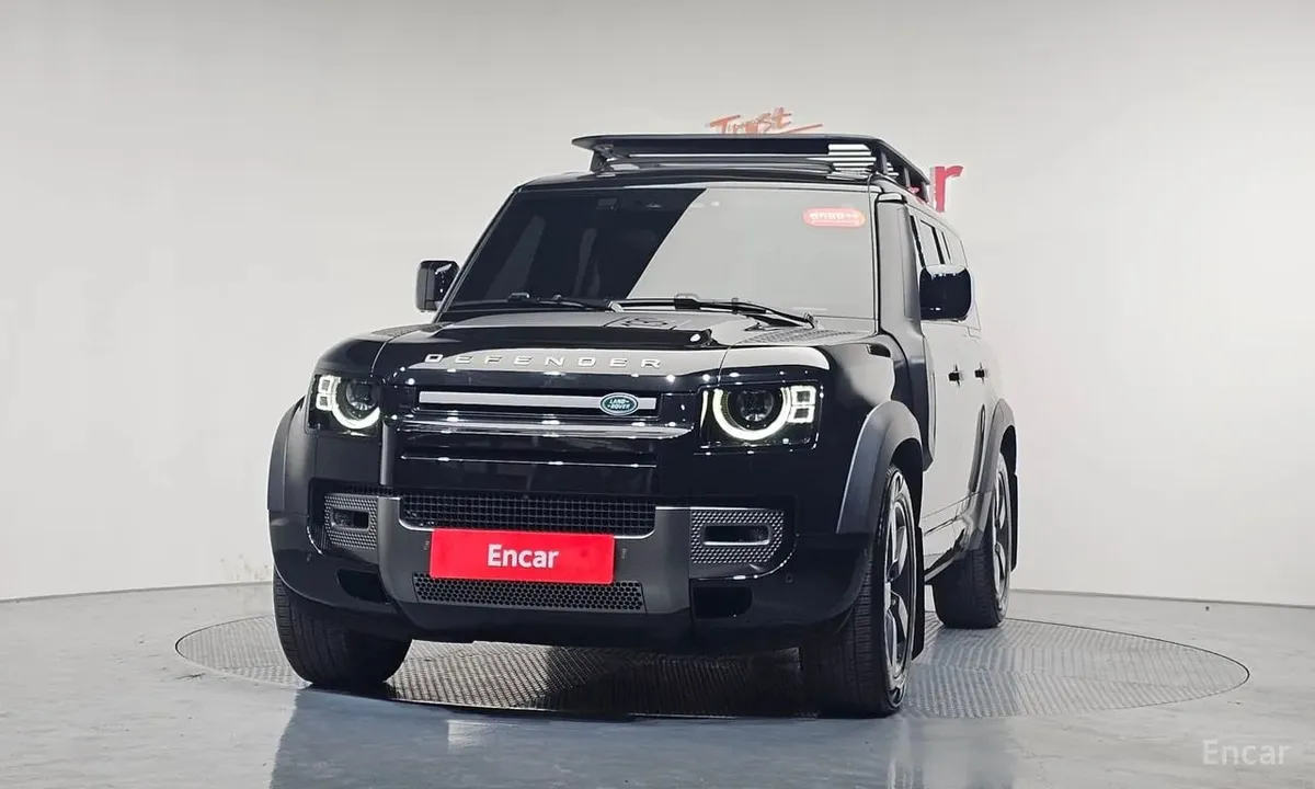 LAND ROVER DEFENDER 130 D300 X-DYNAMICS 2024