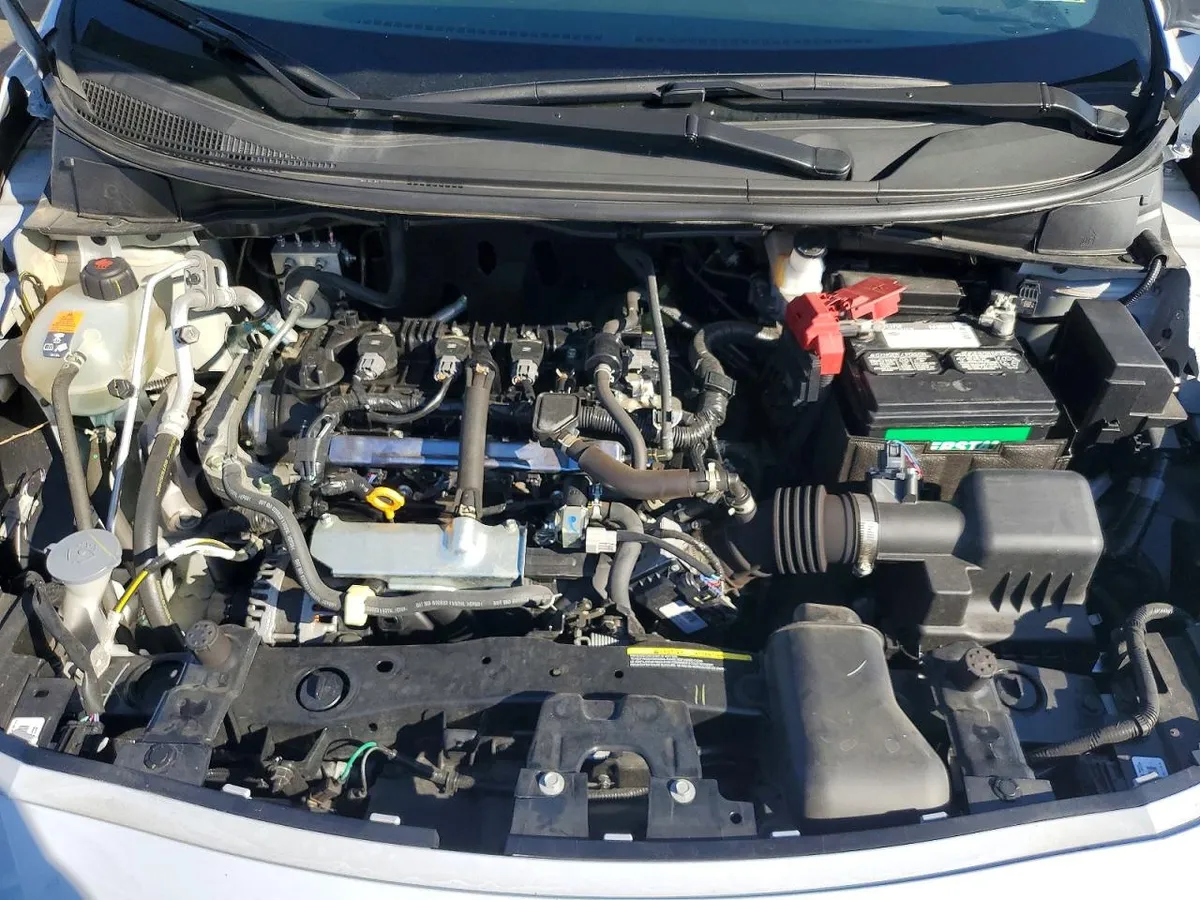 NISSAN VERSA SR 2024