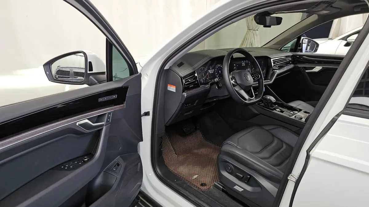 VOLKSWAGEN TOUAREG PREMIUM 2023
