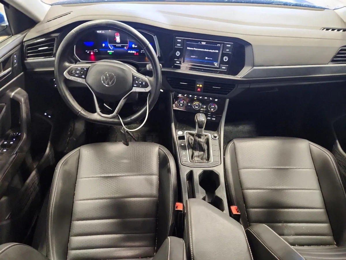 VOLKSWAGEN JETTA SE 2024