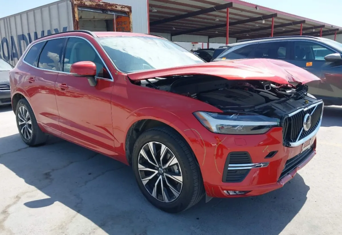 VOLVO XC60 B5 CORE 2023