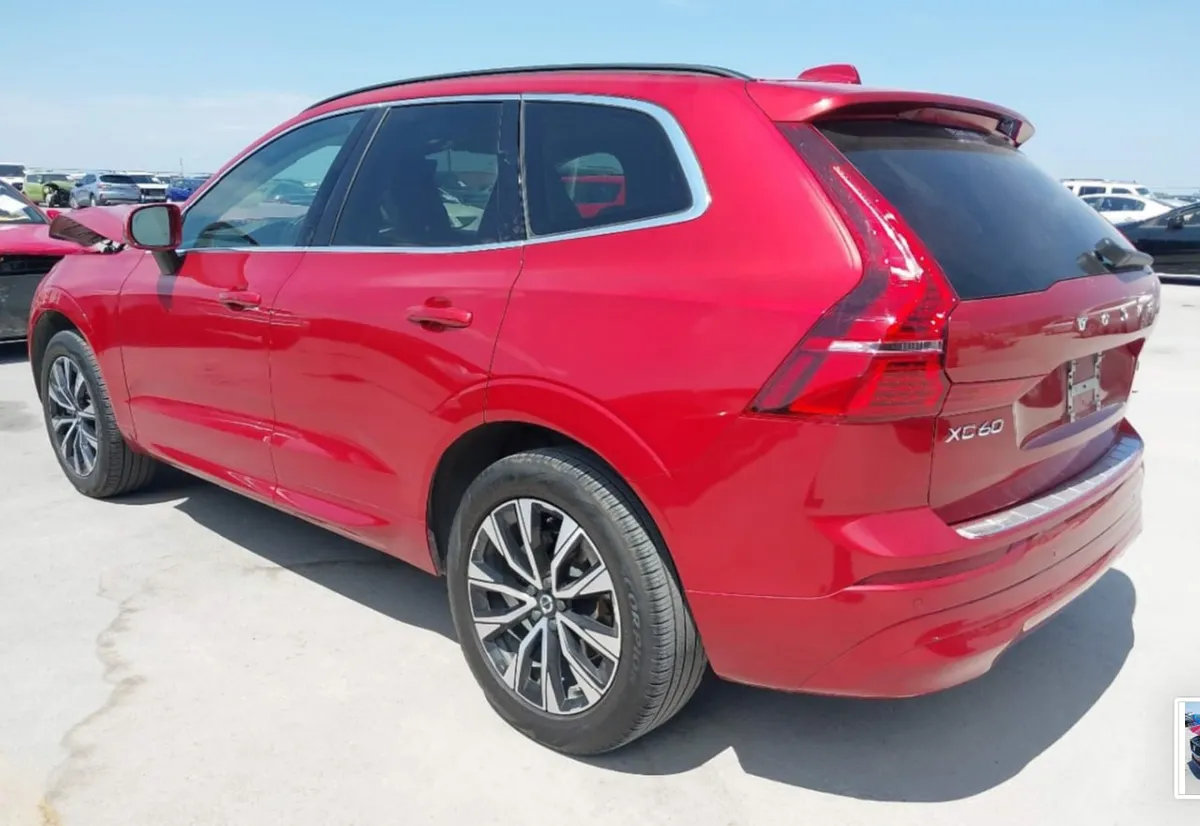 VOLVO XC60 B5 CORE 2023