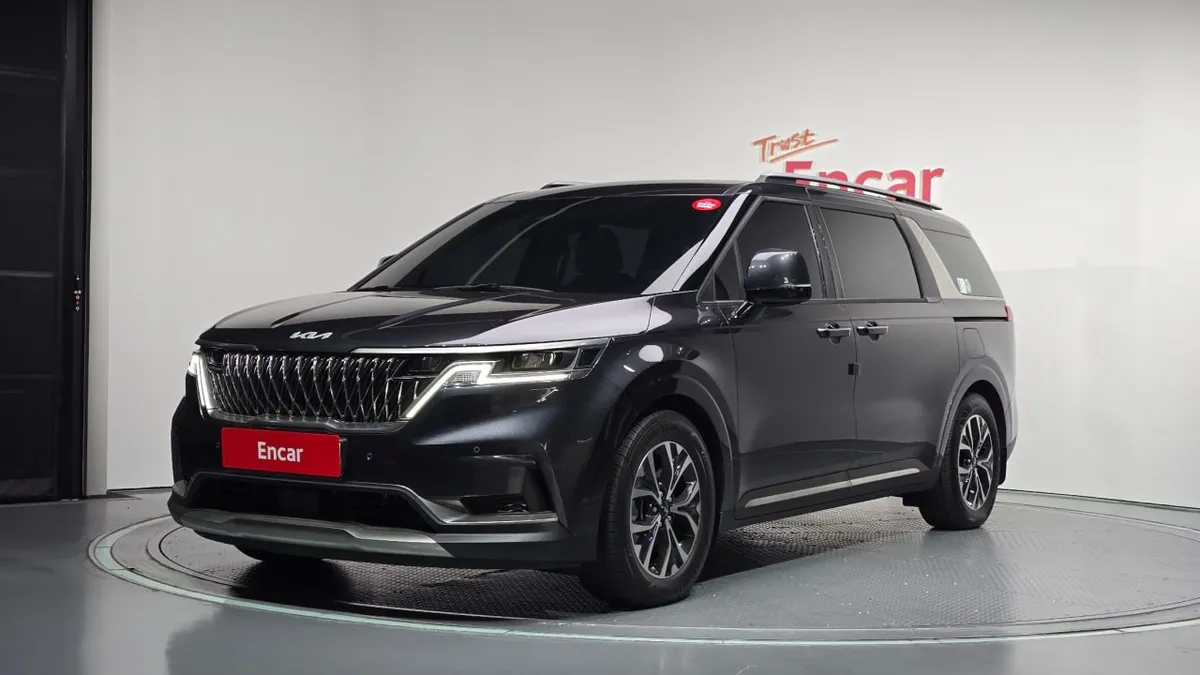 KIA CARNIVAL SIGNATURE 2023