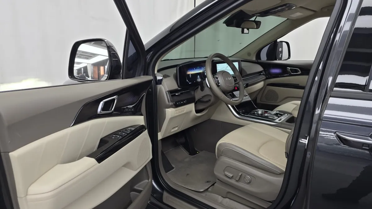 KIA CARNIVAL SIGNATURE 2023