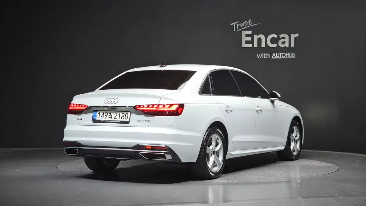 AUDI A4 ПАМЯТЬ ПОЛОЖЕНИЙ СИДЕНЬЯ ВОДИТЕЛЯ ПОДОГРЕВ И ЭЛЕКТРОПРИВОД ПЕРЕДНИХ СИДЕНИЙ ЭЛЕКТРОПРИВОД ЗЕРКАЛ ЛЮК 2022