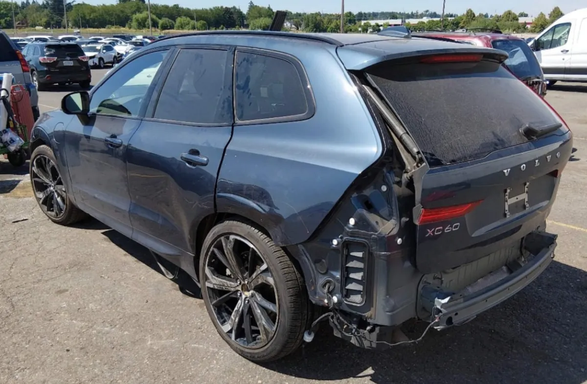 VOLVO XC60 RECHARGE PLUG-IN HYBRID 2024