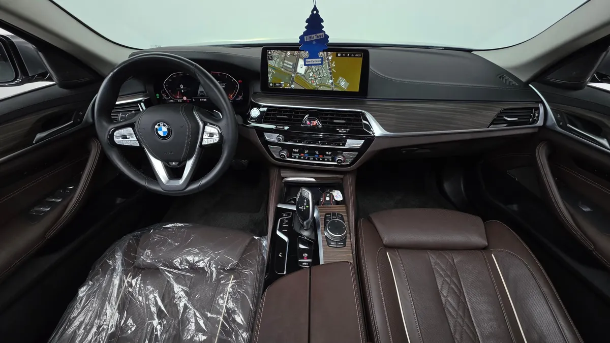 BMW 5 SERIES LUXURY 2022