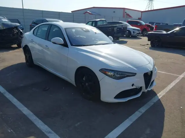 ALFA ROMEO GIULIA SPRINT RWD 2022