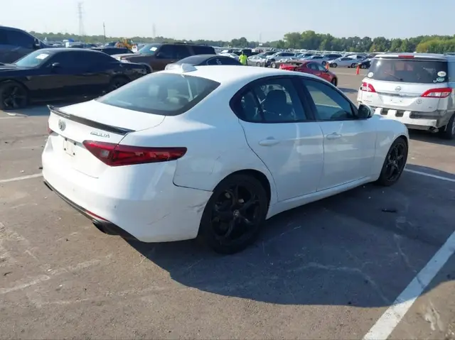 ALFA ROMEO GIULIA SPRINT RWD 2022