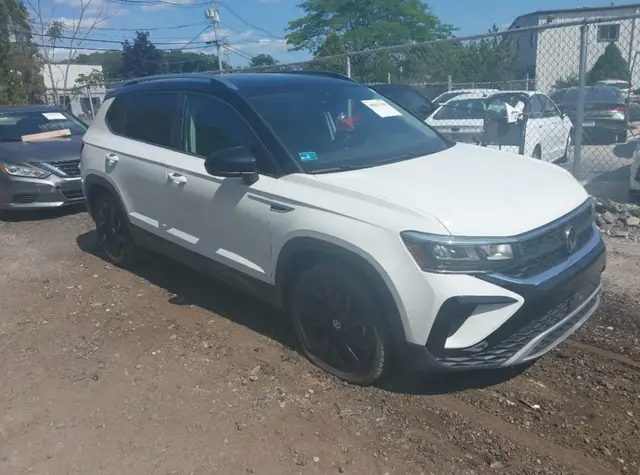 VOLKSWAGEN TAOS SE 2023