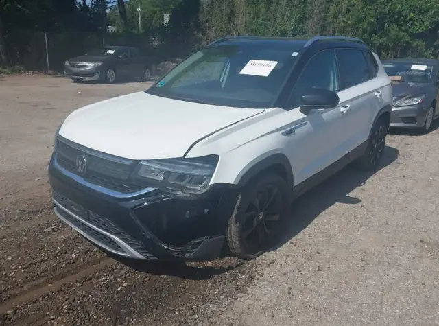 VOLKSWAGEN TAOS SE 2023