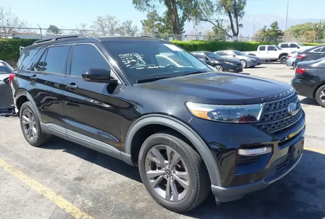 FORD EXPLORER XLT 2022
