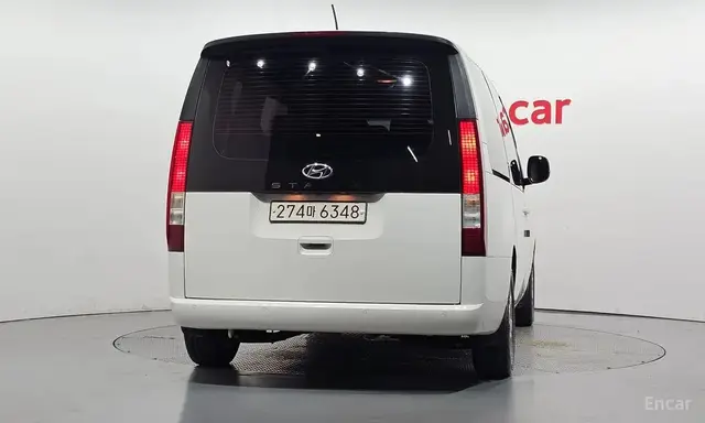 HYUNDAI STARIA 9-SEATER 2022