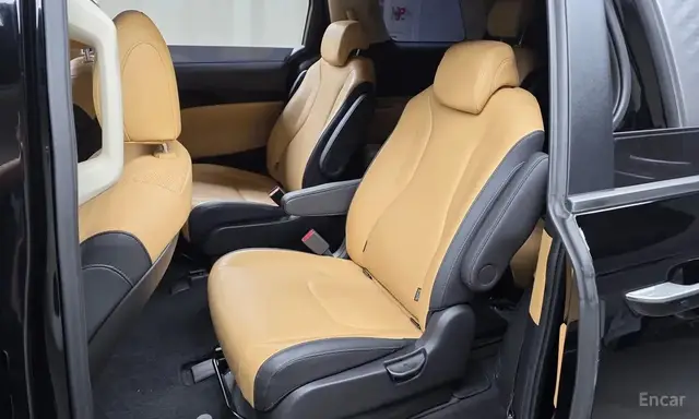 KIA CARNIVAL PRESTIGE 2023