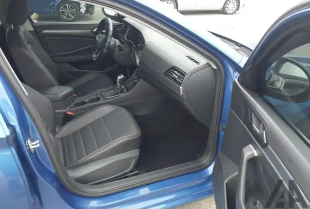 VOLKSWAGEN JETTA SE 2022