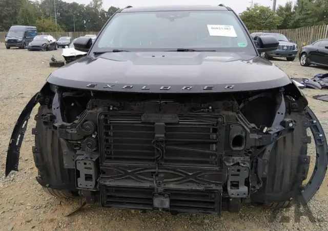 FORD EXPLORER XLT 2022