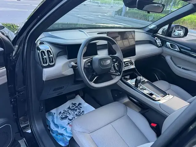 GEELY BOYUE L 2025