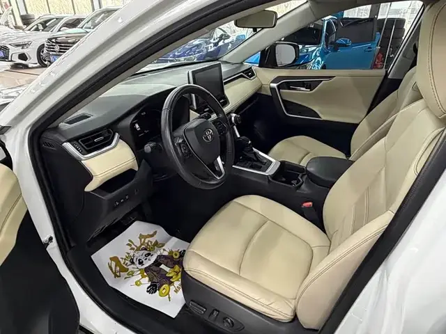 TOYOTA RAV4 2022