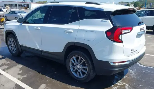 GMC TERRAIN SLT 2023