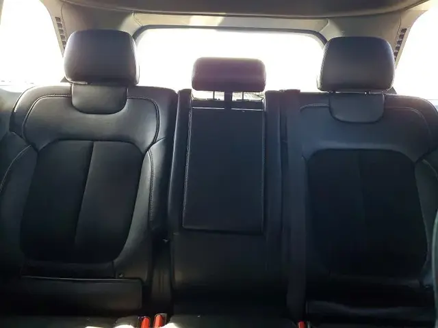 JEEP GRAND CHEROKEE LAREDO 2024