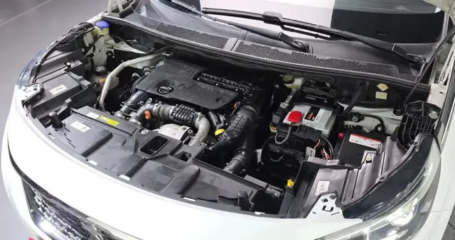 PEUGEOT 5008 2018