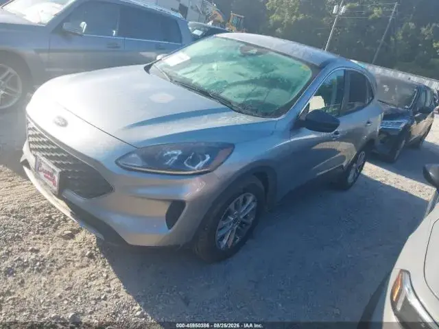 FORD ESCAPE SE 2022