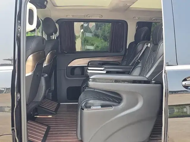 MERCEDES-BENZ V-CLASS LUXURY 2022