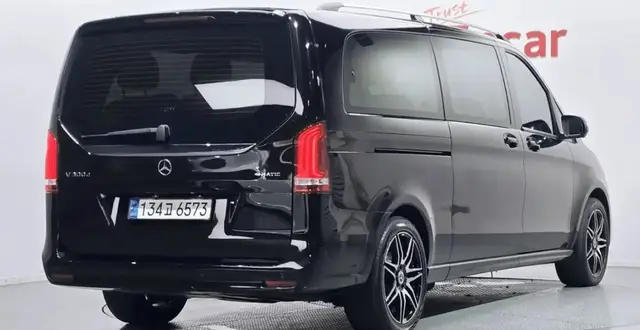 MERCEDES-BENZ V-CLASS V 300 2021
