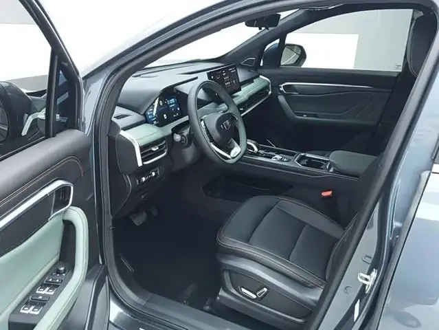 GEELY OKAVANGO 2023