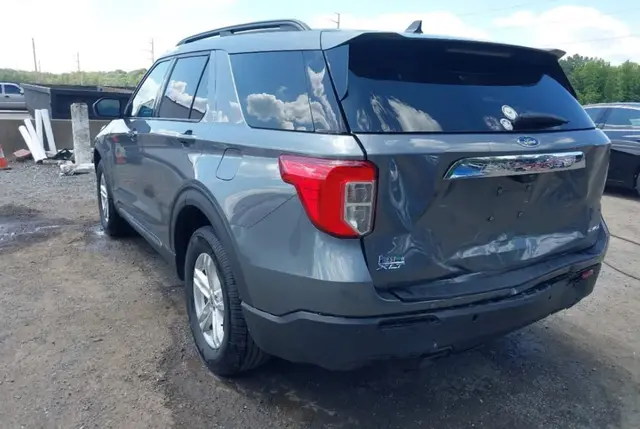 FORD EXPLORER XLT 2023
