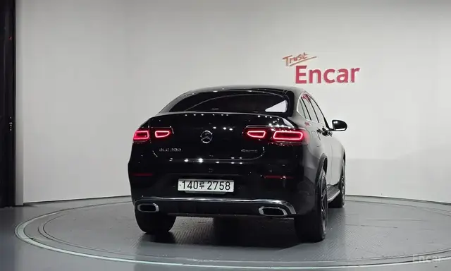 MERCEDES-BENZ GLC300 4MATIC COUPE 2023