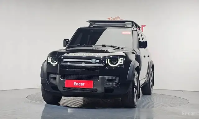 LAND ROVER DEFENDER 130 D300 X-DYNAMICS 2024