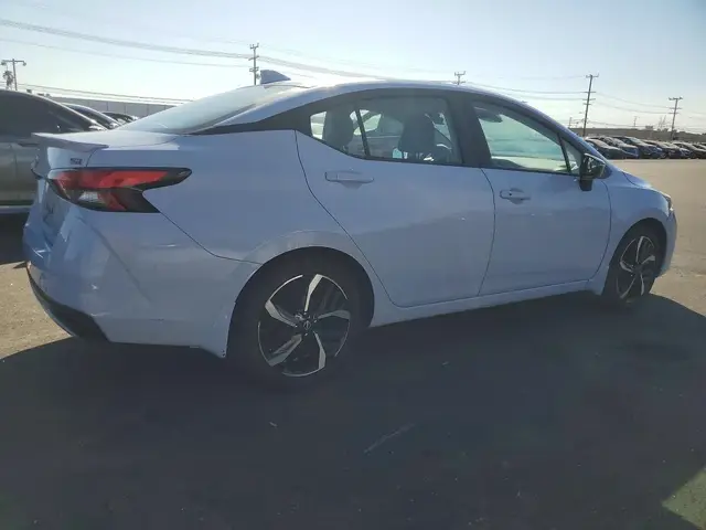 NISSAN VERSA SR 2024