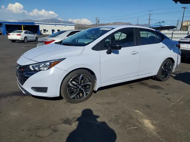 NISSAN VERSA SR 2024