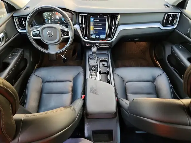 VOLVO S60 T5 MOMENTUM 2020