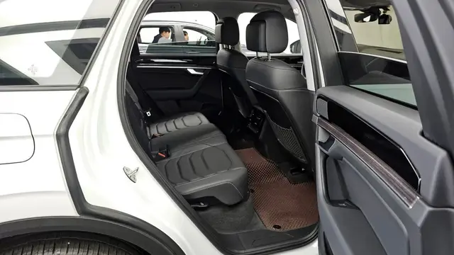 VOLKSWAGEN TOUAREG PREMIUM 2023