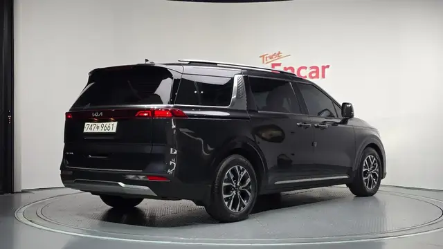 KIA CARNIVAL SIGNATURE 2023