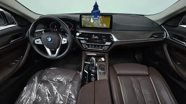 BMW 5 SERIES LUXURY 2022