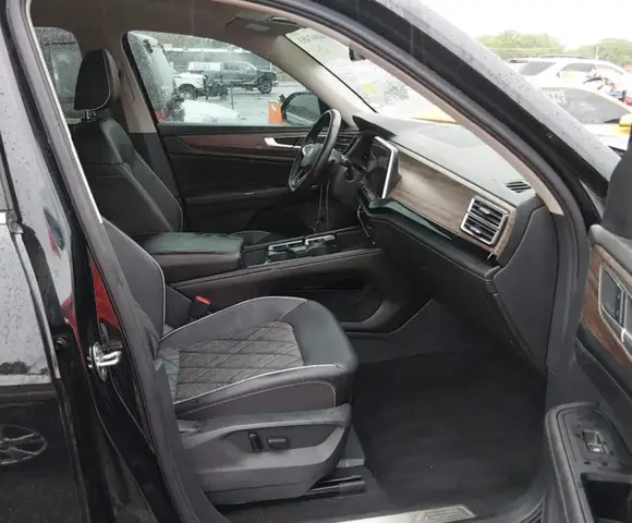 VOLKSWAGEN ATLAS PREMIUM 2024