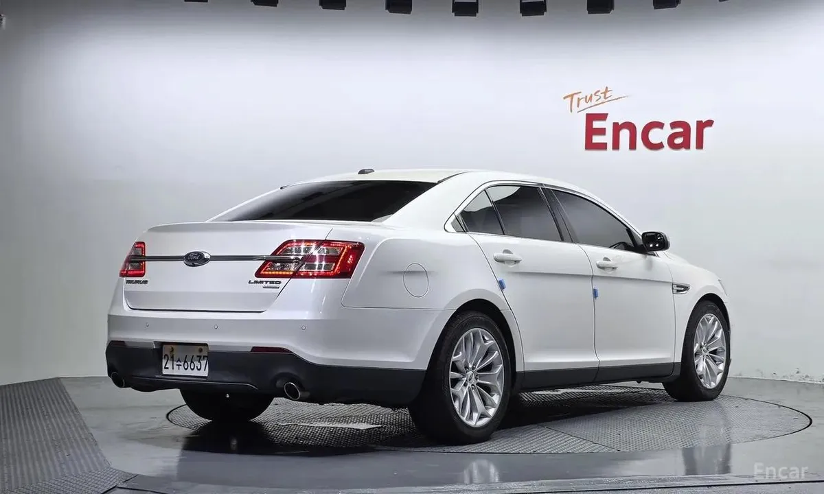 FORD TAURUS LIMITED 2017
