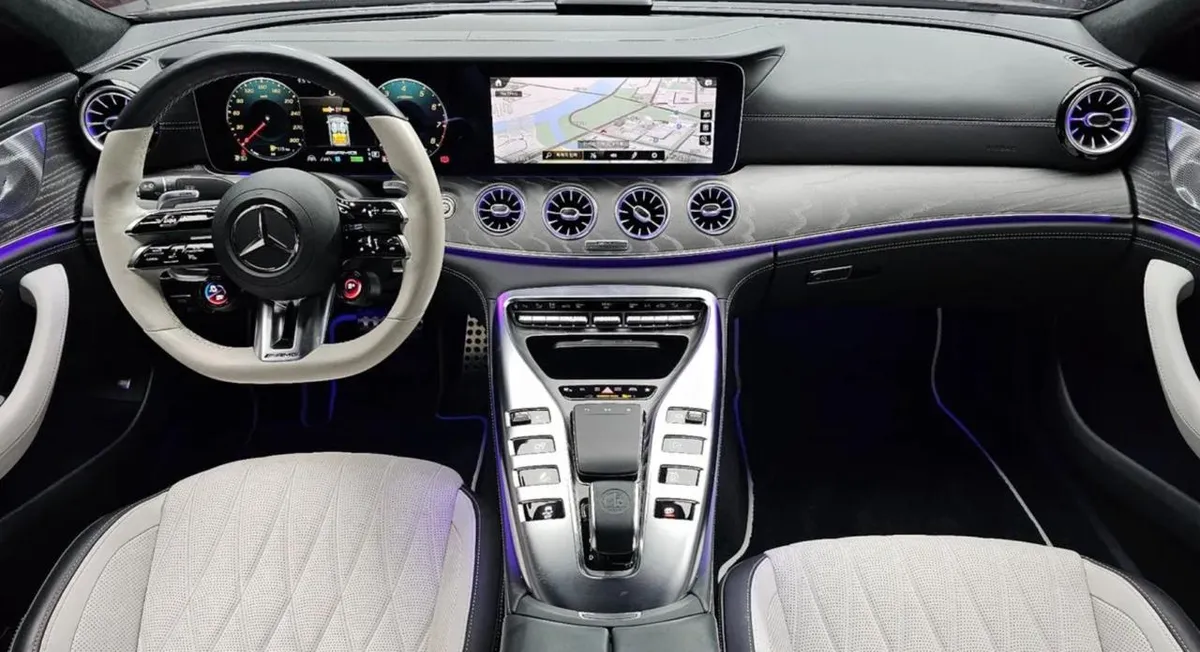 MERCEDES-BENZ AMG GT 2022