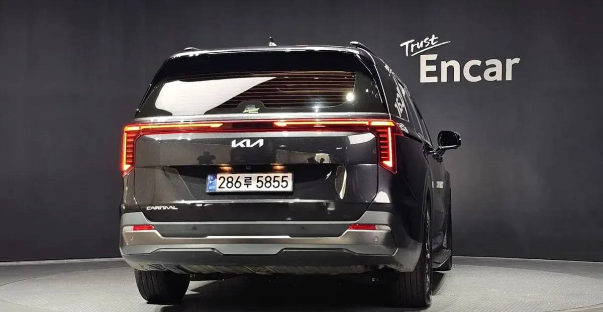 KIA CARNIVAL GRAVITY 2024