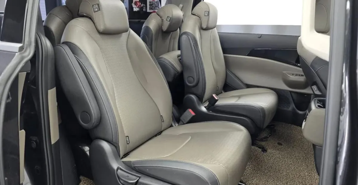 KIA CARNIVAL GRAVITY 2024