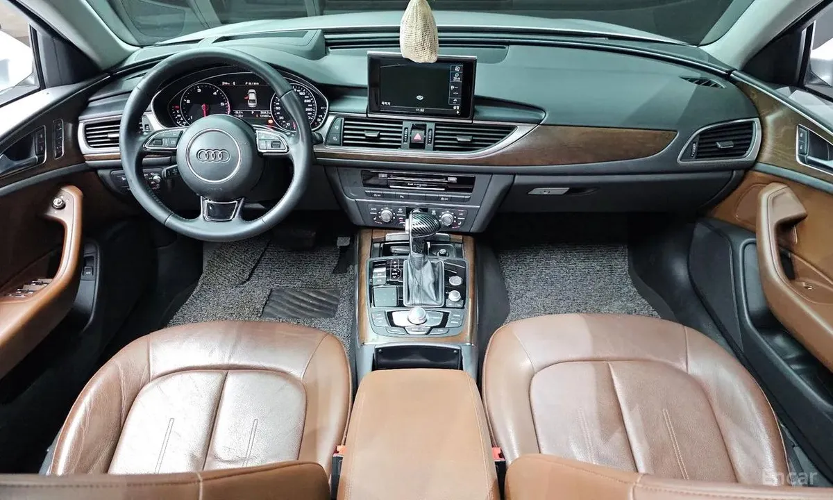 AUDI A6 2015
