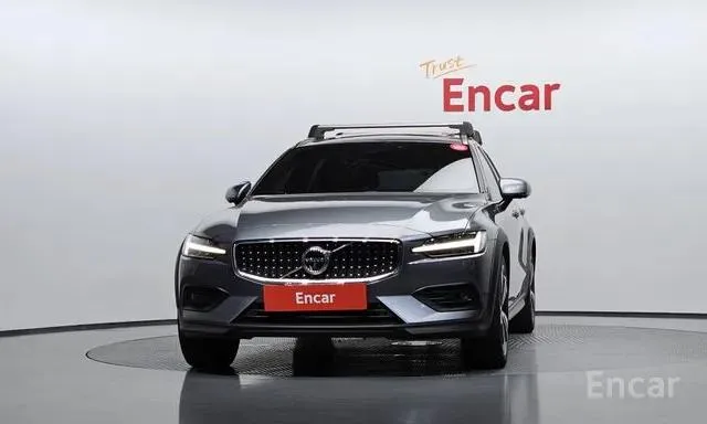 VOLVO V60 CROSS COUNTRY II 2019