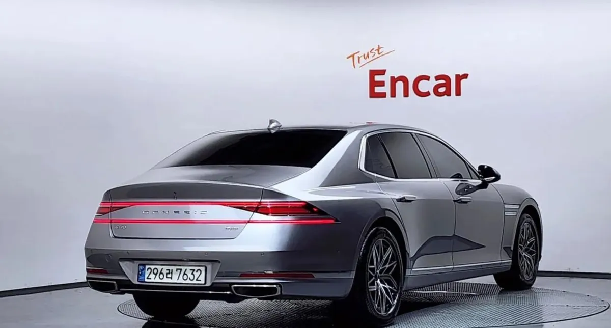 GENESIS G90 2023