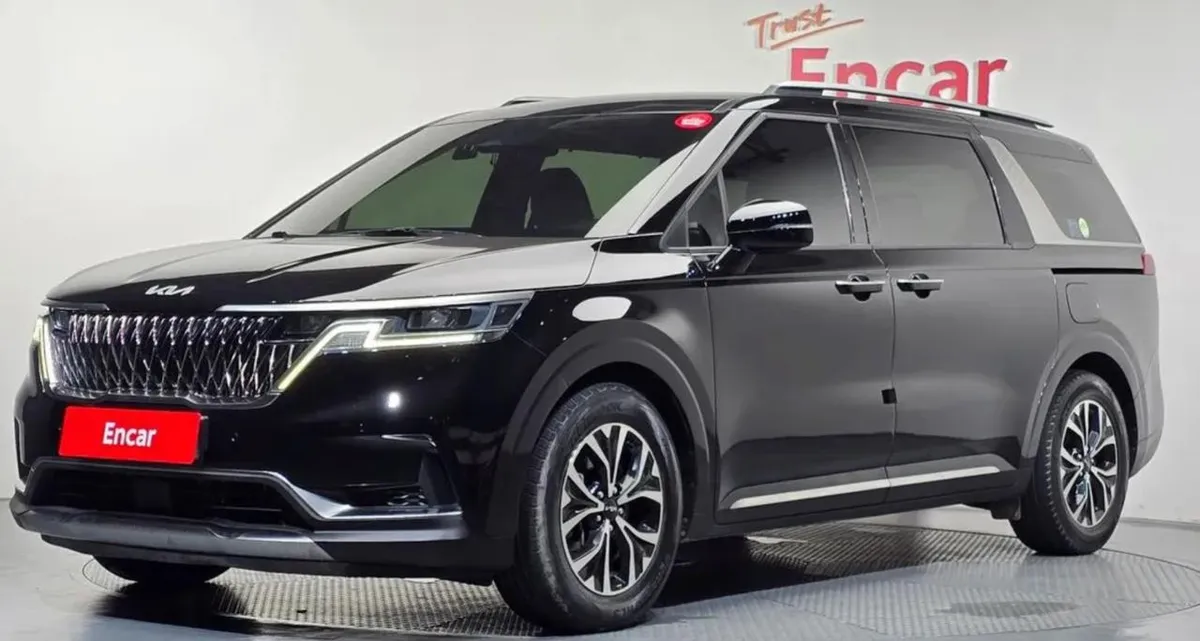 KIA CARNIVAL NOBLES 2022